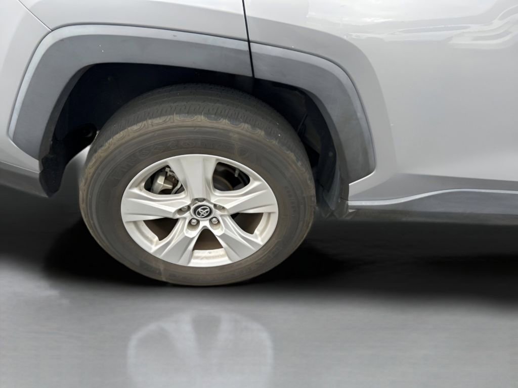 Used 2021 Toyota RAV4 XLE image 13