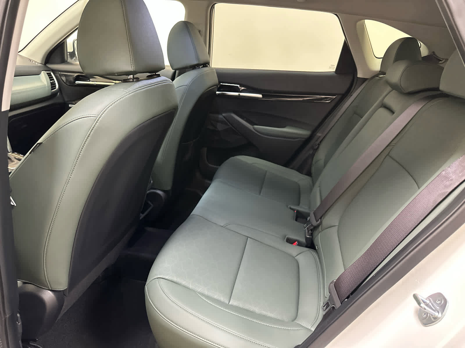 Used 2024 Kia Seltos SX w/ SX Sunroof Package AWD/4WD image 19