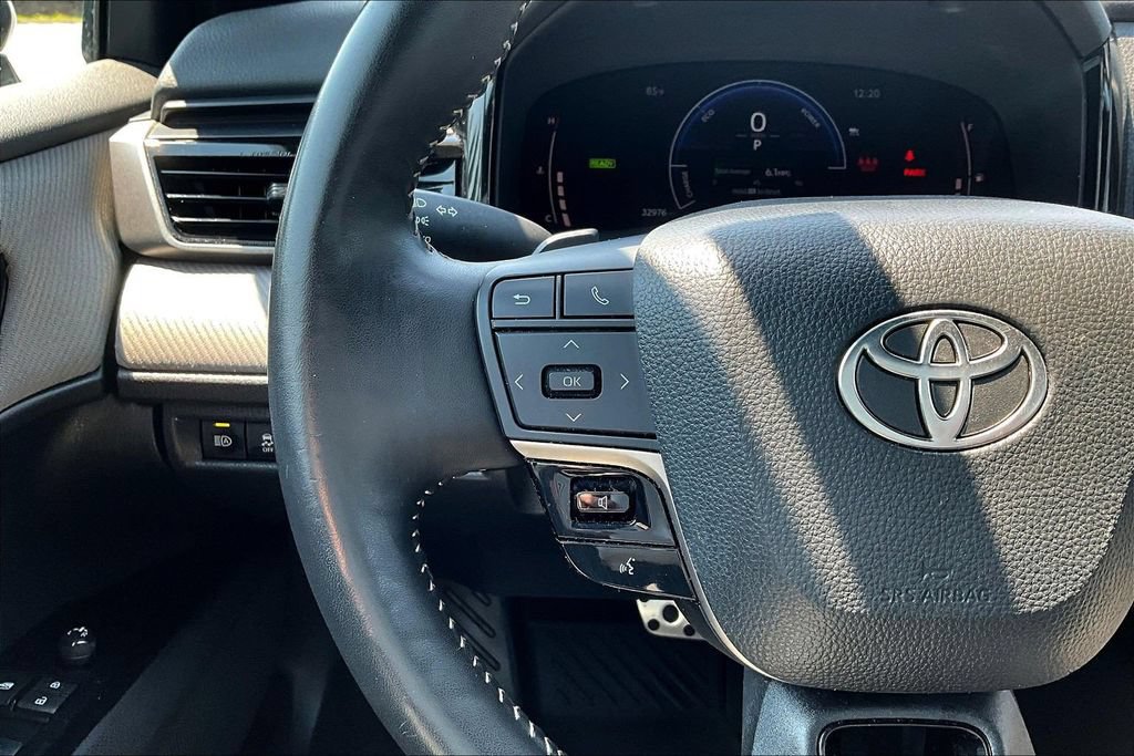 Used 2025 Toyota Camry SE w/ Convenience Package AWD/4WD image 11