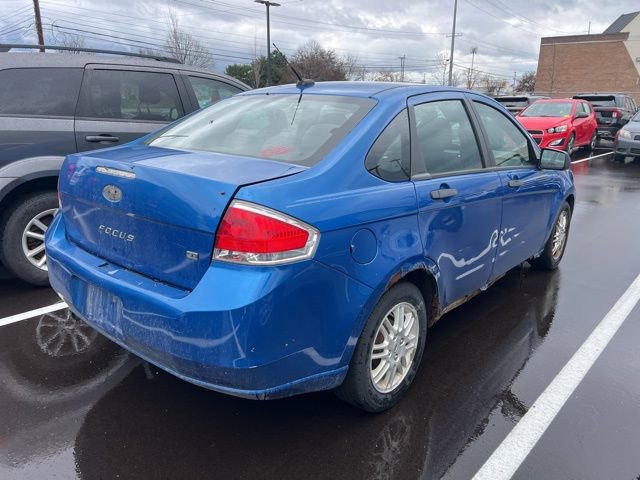 Used 2011 Ford Focus SE image 4
