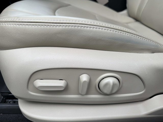 Used 2021 Buick Enclave Essence w/ Sound and Sites Package FWD image 13