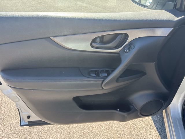Used 2019 Nissan Rogue Sport S w/ Appearance Package FWD image 14