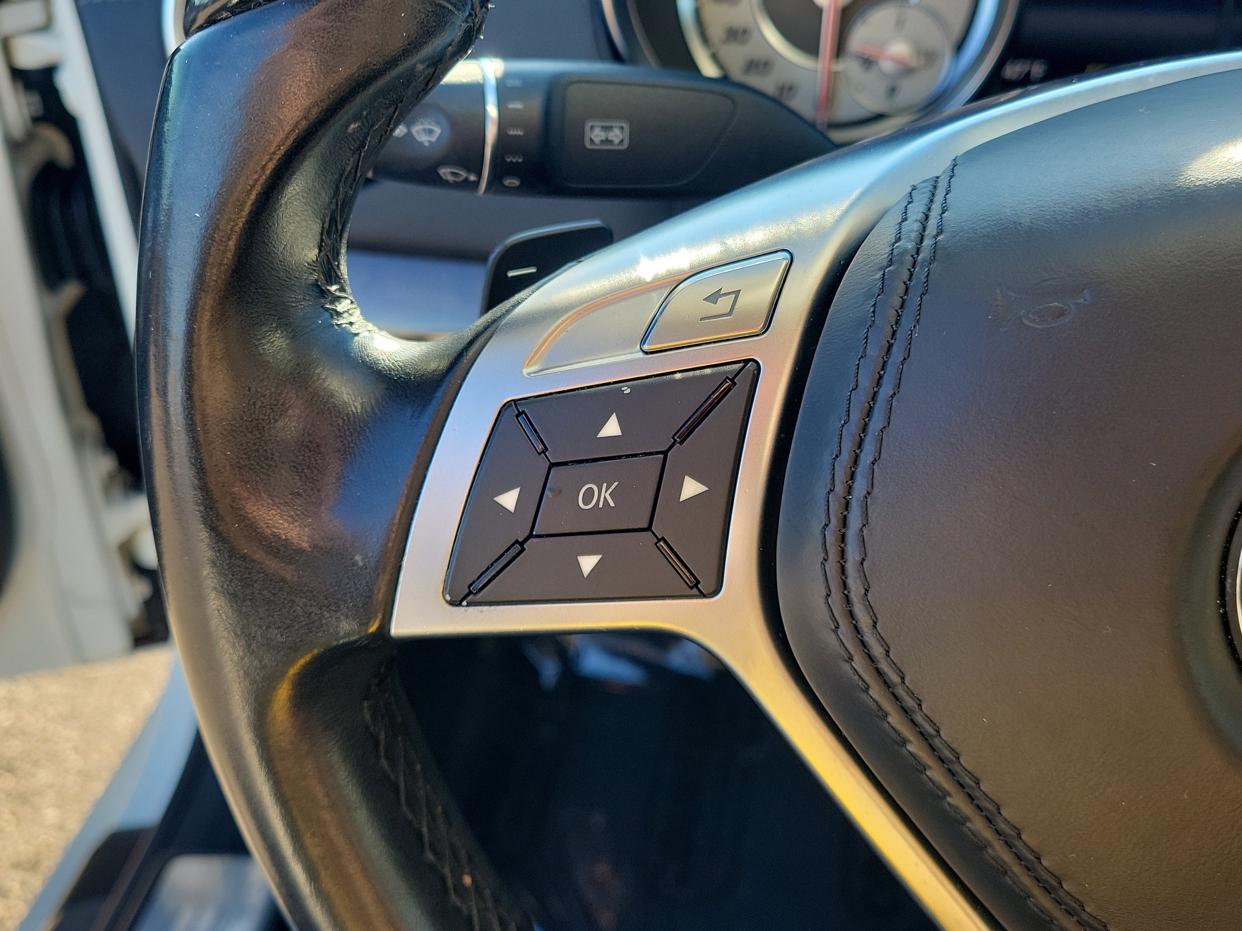 Used 2014 Mercedes-Benz SL 550 SL 550 w/ Sport Wheel Package image 21