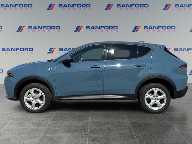 Used 2023 Dodge Hornet GT image 2