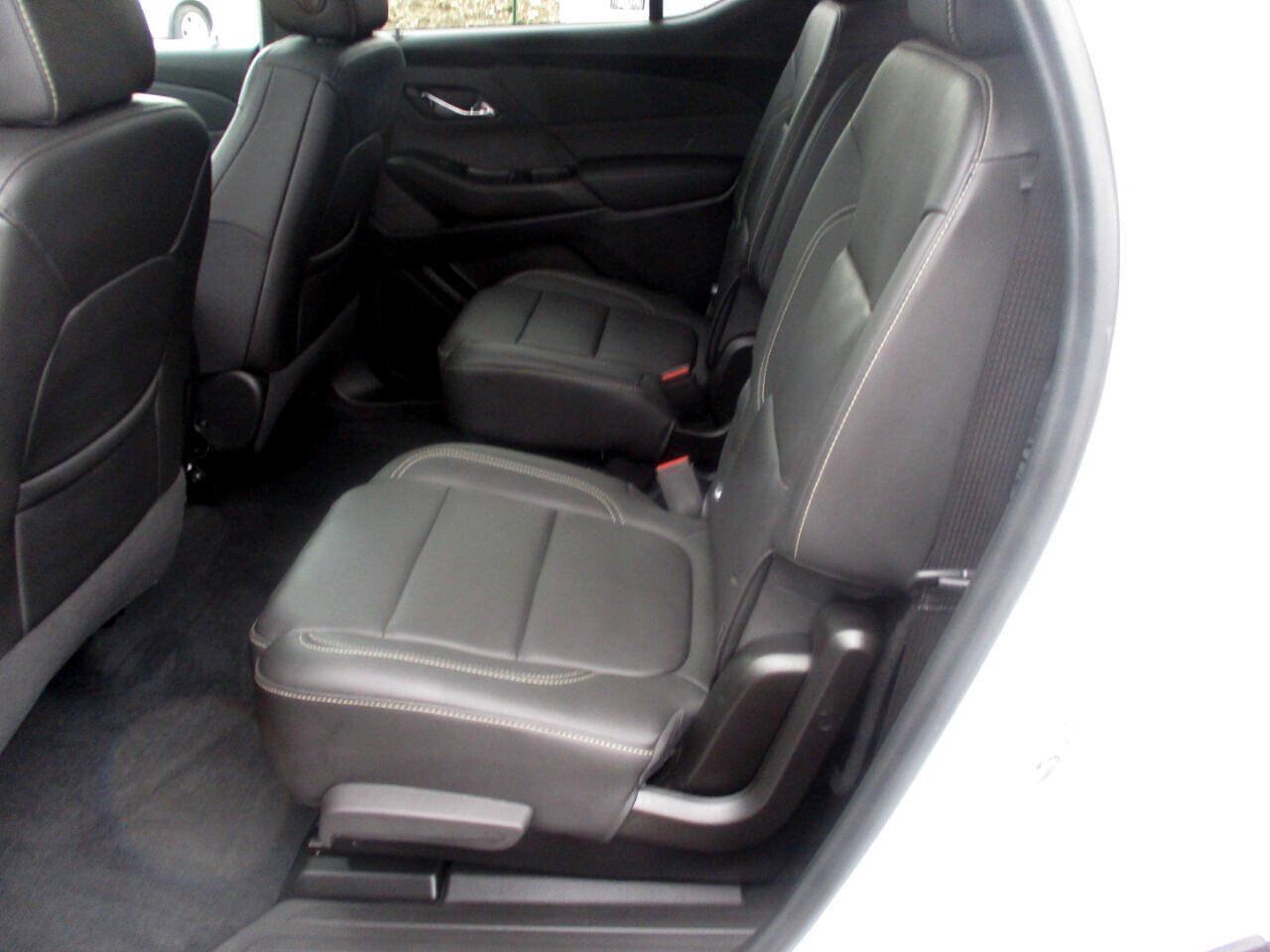 Used 2023 Chevrolet Traverse LT AWD/4WD image 15