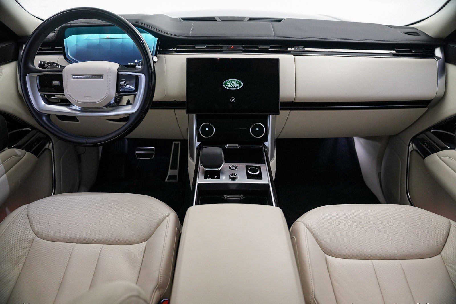 Used 2023 Land Rover Range Rover SE image 25