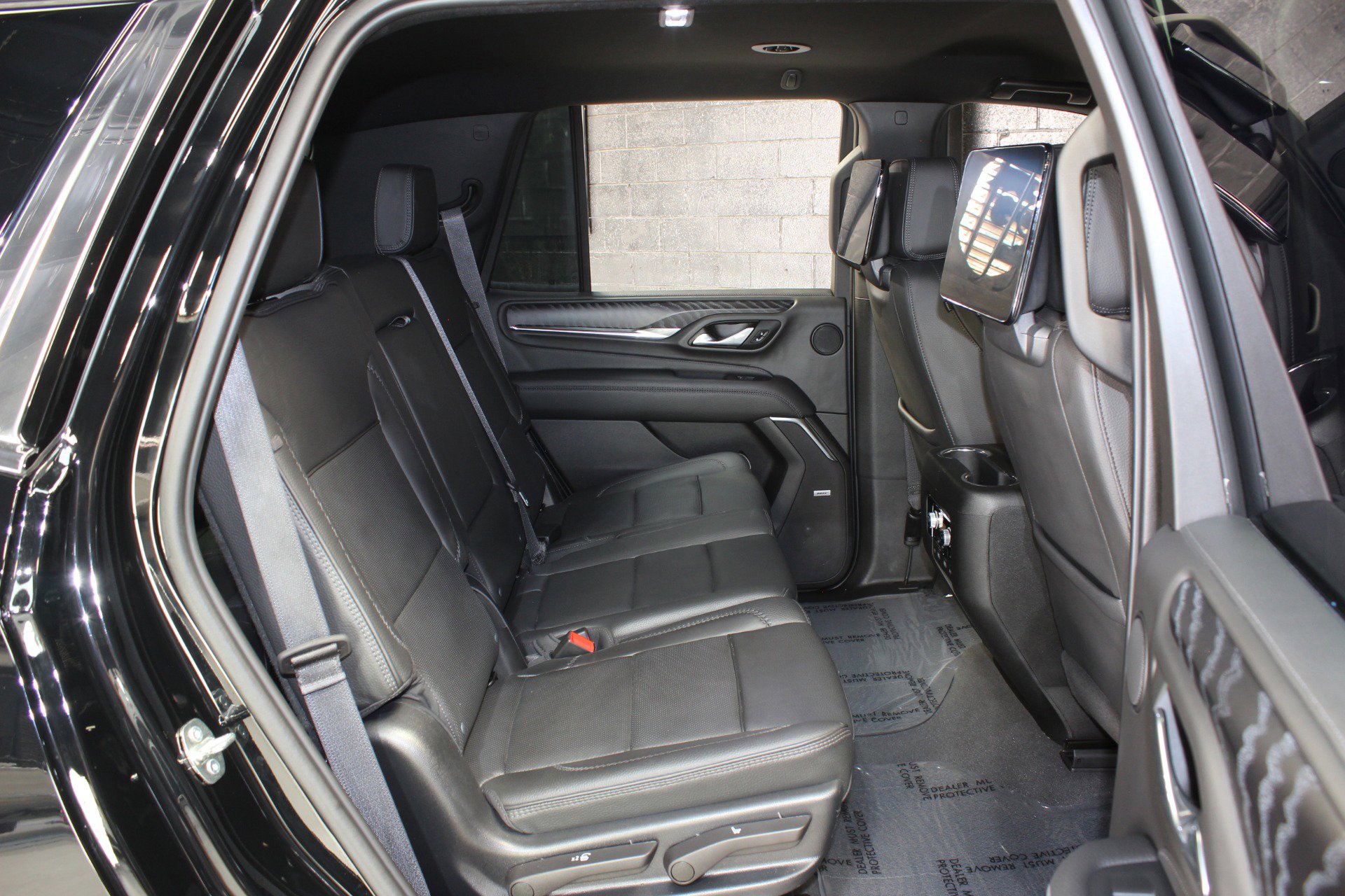 Used 2023 GMC Yukon Denali w/ Advanced Technology Package image 46