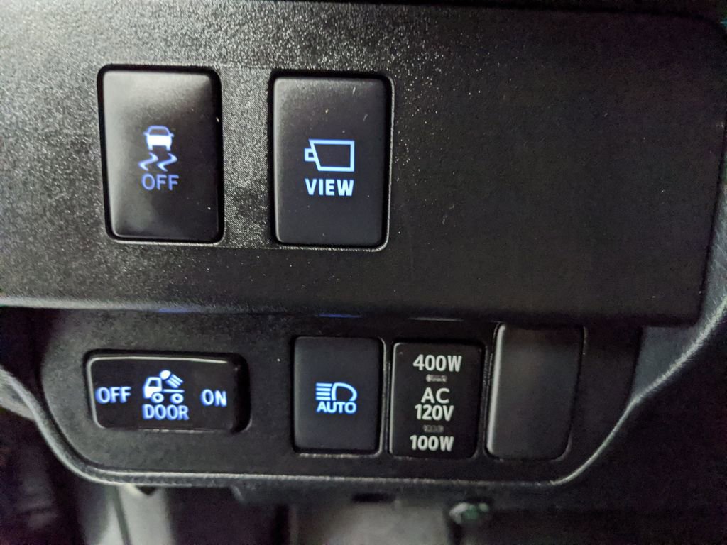Used 2020 Toyota Tacoma Limited AWD/4WD image 15