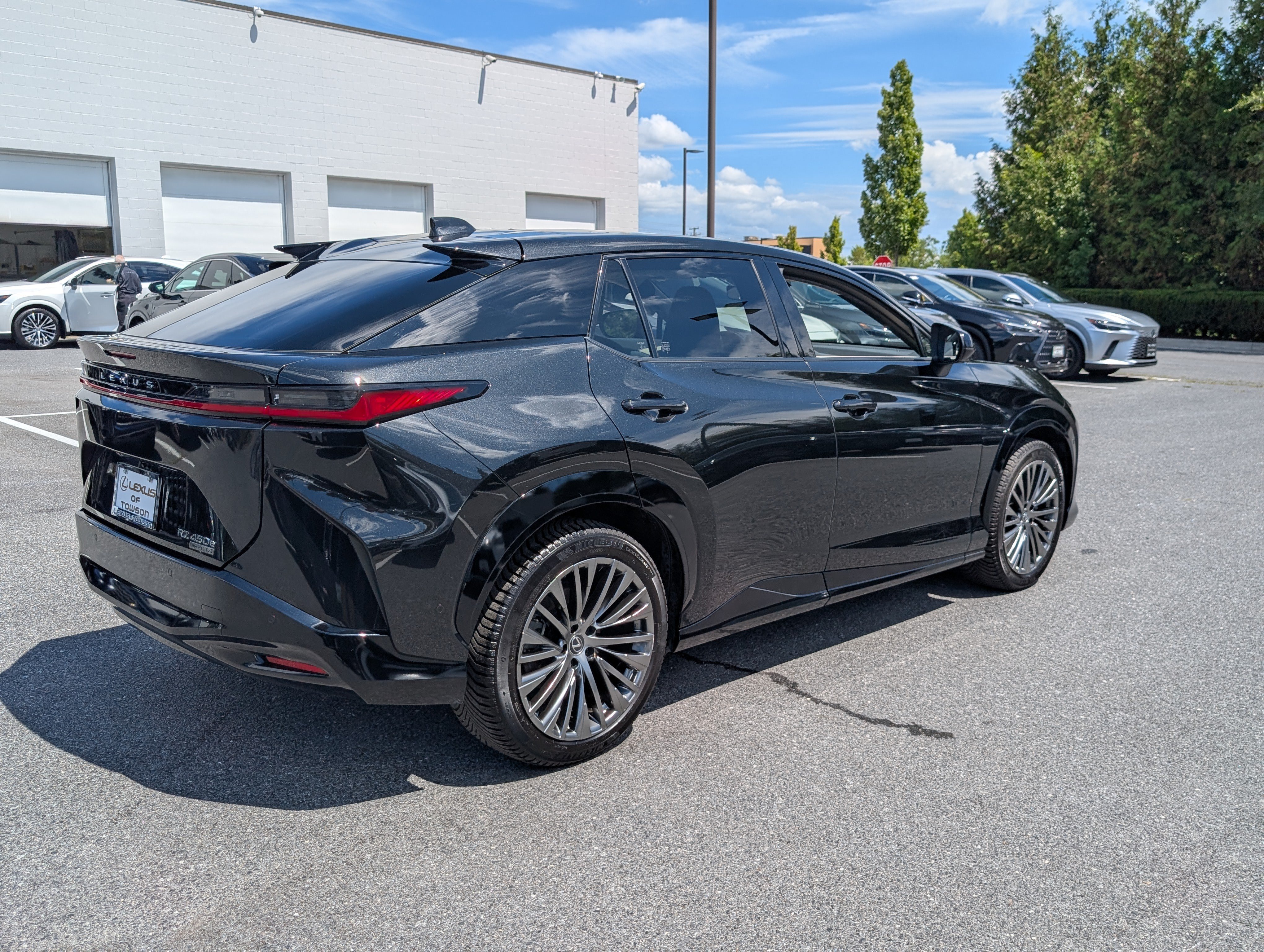 Certified 2023 Lexus RZ 450e Premium w/ Accessory Package (2T) AWD/4WD image 3
