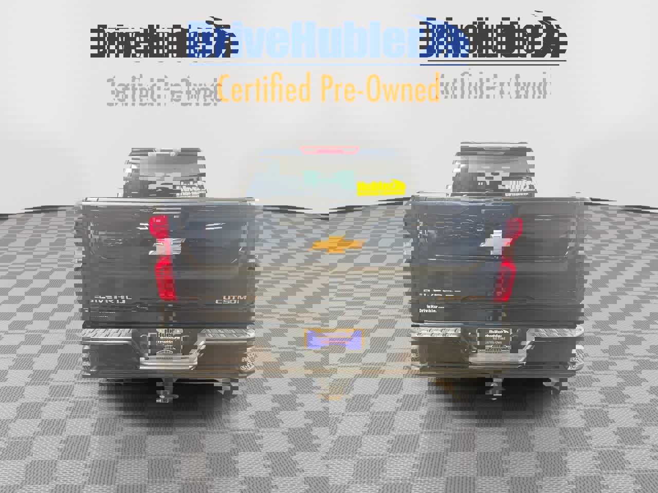 Used 2023 Chevrolet Silverado 2500 Custom w/ Custom Value Package image 7