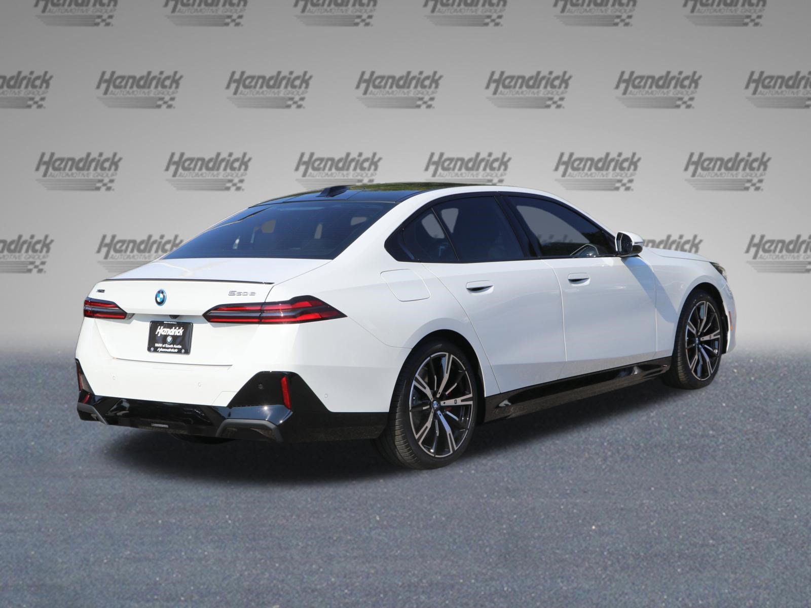 Used 2026 BMW 550e xDrive AWD/4WD image 10