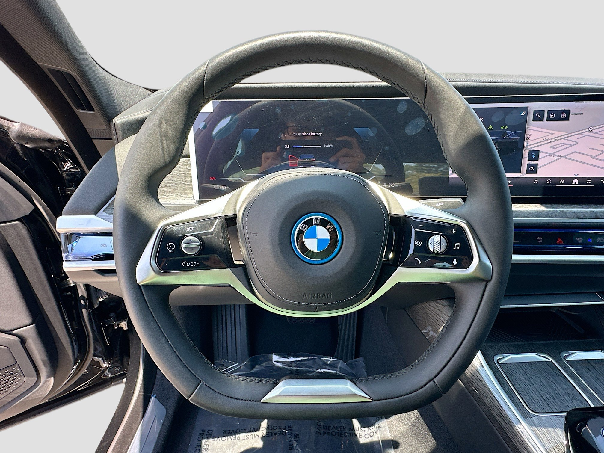 Used 2024 BMW i7 xDrive60 w/ Executive Package image 11