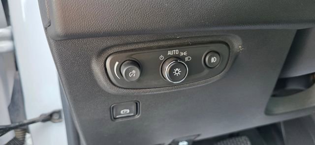 Used 2024 GMC Terrain SLT image 17