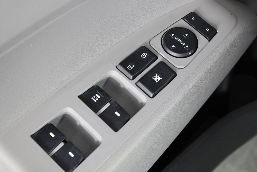 Used 2019 Hyundai Elantra SE image 21