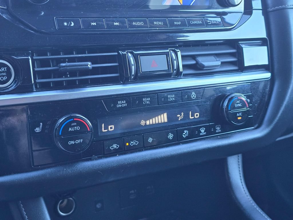 Used 2023 Nissan Pathfinder SL w/ Lighting Package (N92) FWD image 22