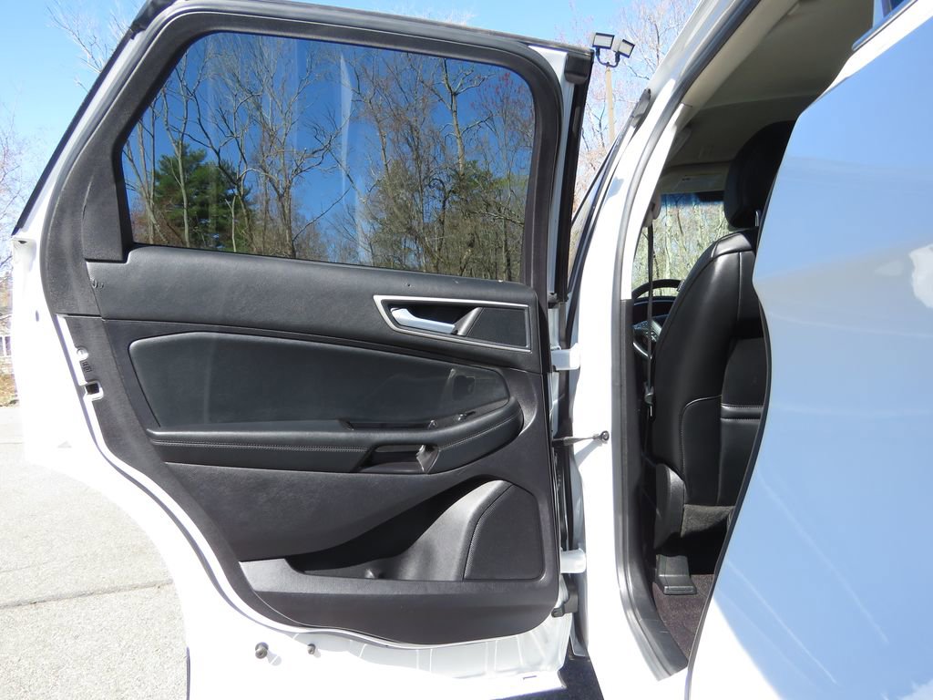Used 2019 Ford Edge SEL w/ Equipment Group 201A AWD/4WD image 19