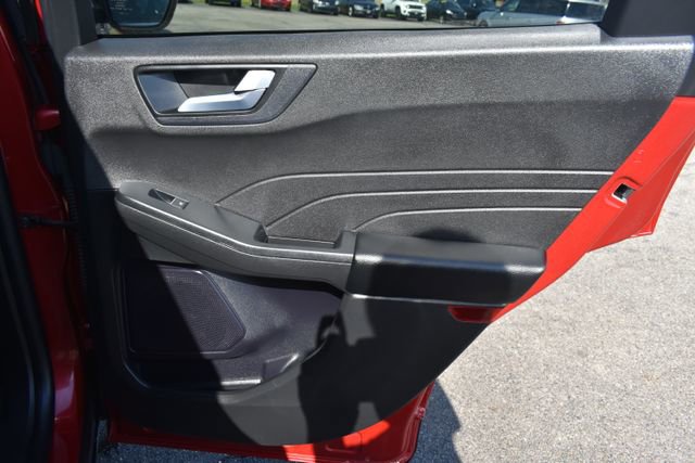 Used 2024 Ford Escape Platinum AWD/4WD image 43