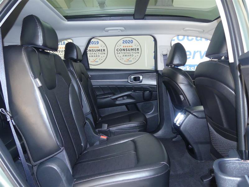 Used 2025 Kia Sorento SX AWD/4WD image 27