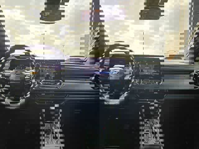 Used 2024 Chevrolet Colorado W/T RWD image 18