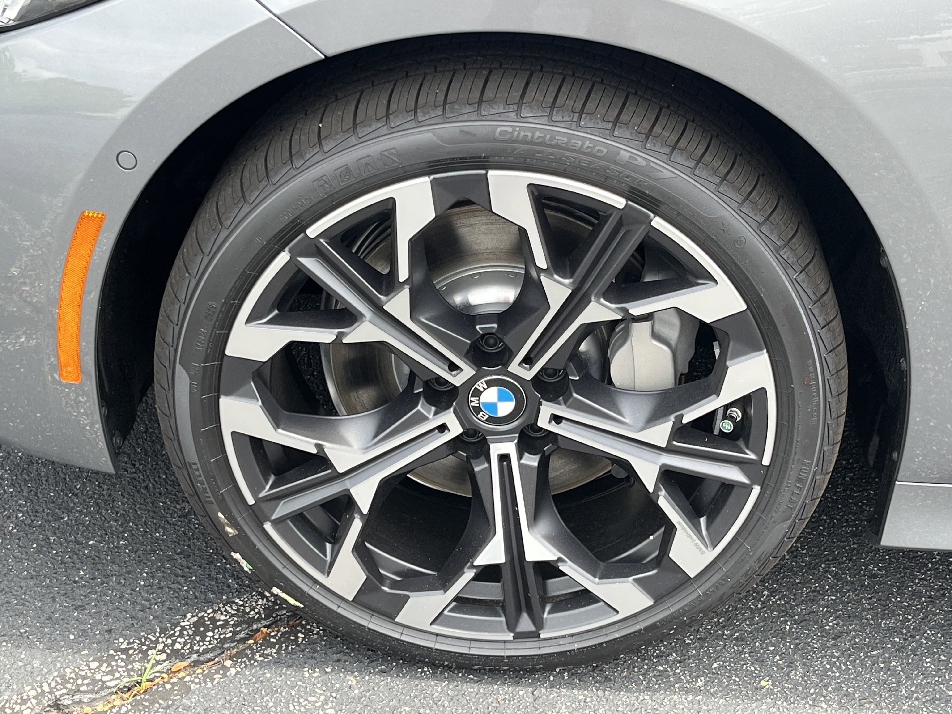 Used 2025 BMW 330i Sedan w/ Premium Package image 30