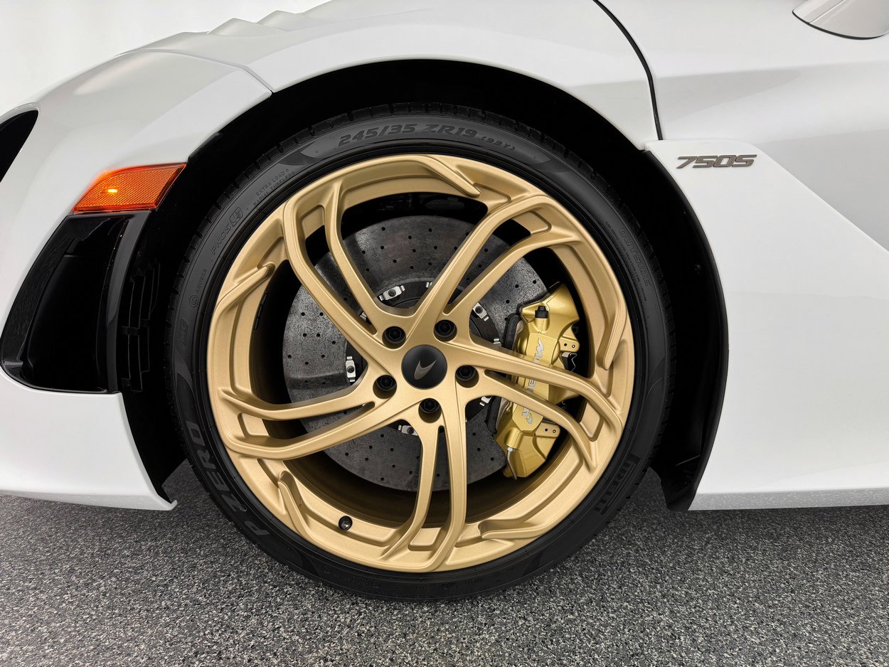 New 2026 McLaren 750S image 30