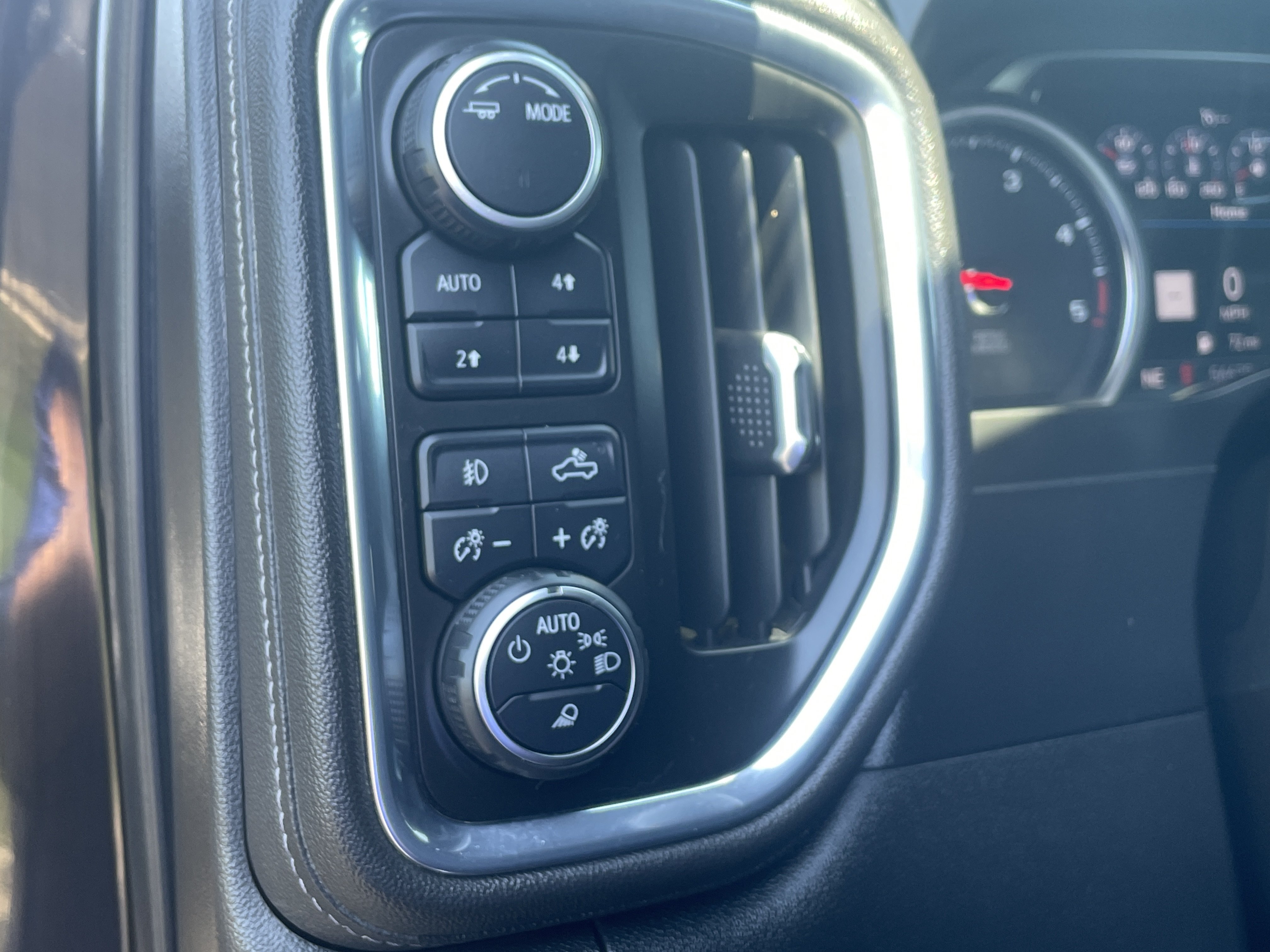 Used 2022 Chevrolet Silverado 3500 High Country w/ Safety Package II AWD/4WD image 35