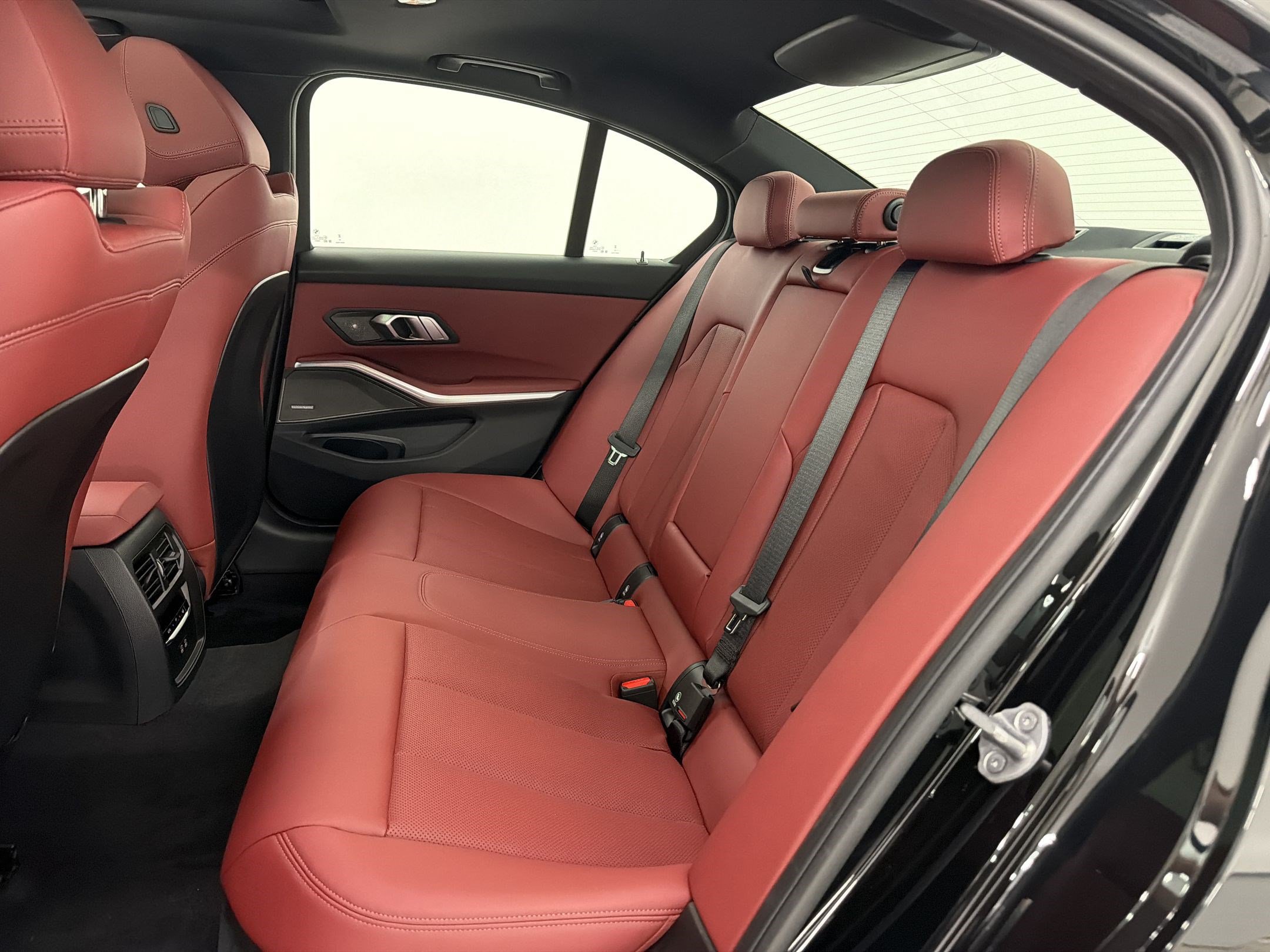 New 2026 BMW 330i Sedan w/ M Sport Package RWD image 20