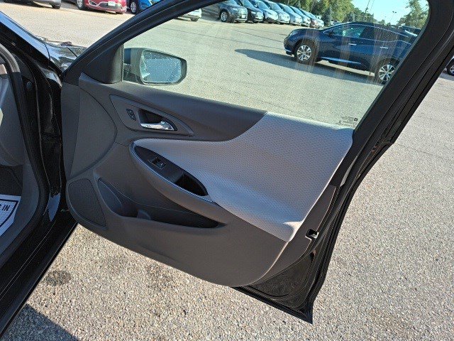 Used 2020 Chevrolet Malibu LT image 17