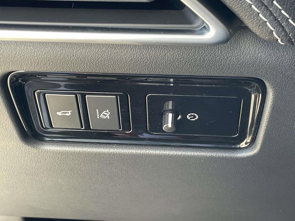 Used 2018 Jaguar F-PACE R-Sport image 20