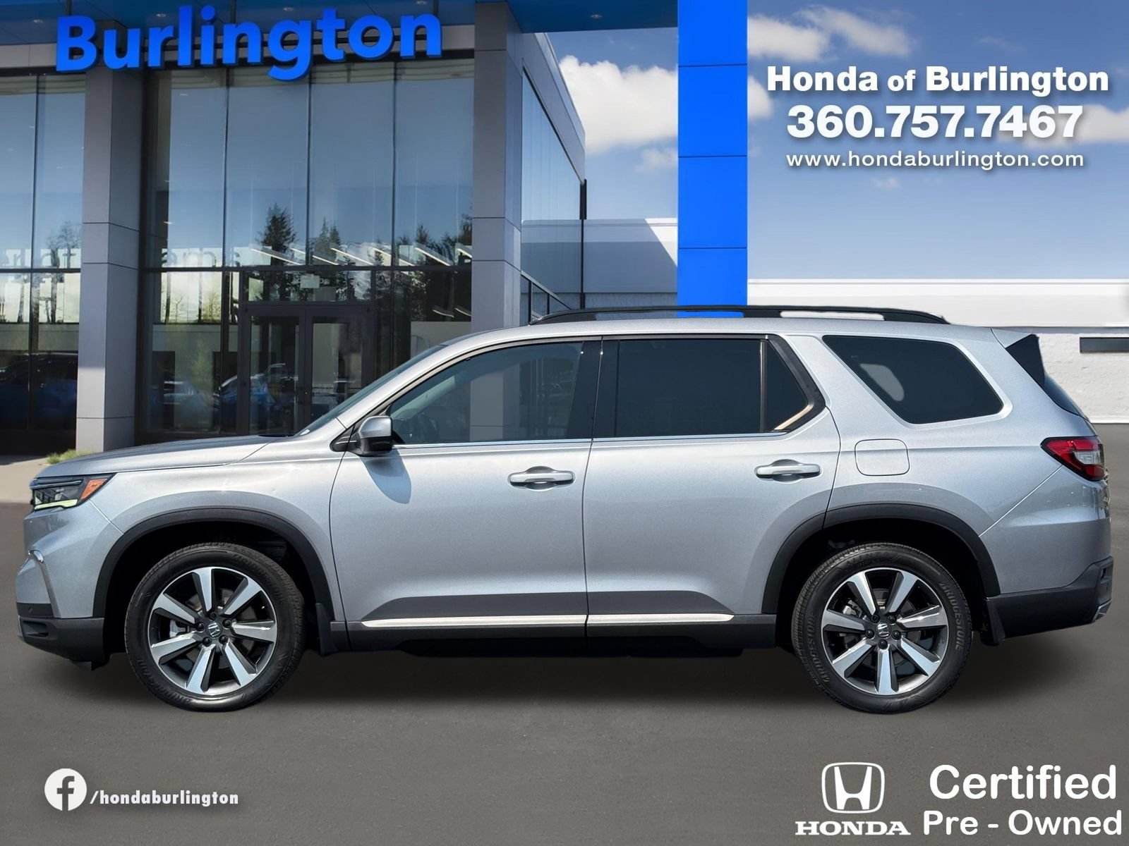 Used 2023 Honda Pilot Touring image 3