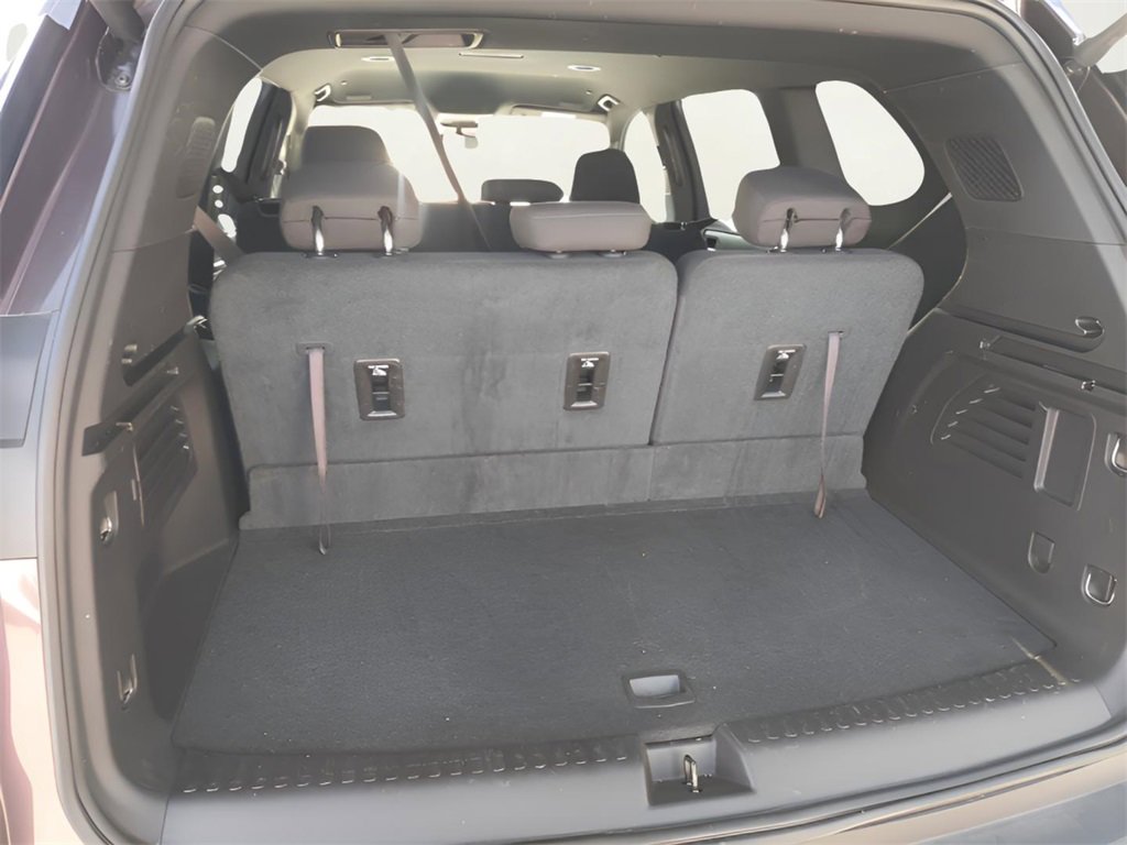 Used 2025 GMC Acadia Elevation image 22