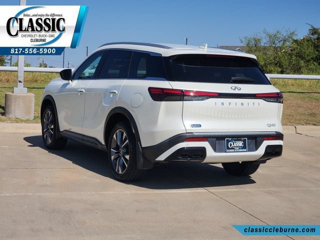 Used 2023 INFINITI QX60 Luxe w/ Cargo Package FWD image 8