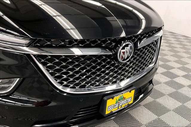 Used 2022 Buick Enclave Avenir w/ Avenir Technology Package AWD/4WD image 35