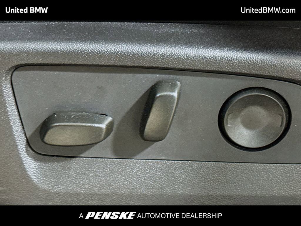 Used 2025 GMC Canyon AT4 image 4