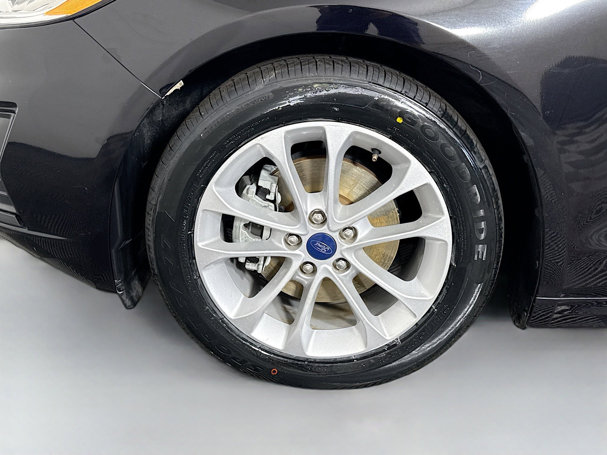 Used 2020 Ford Fusion SE image 38