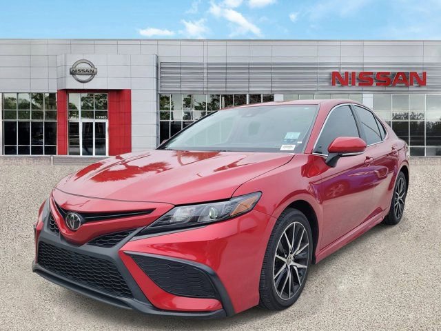 Used 2024 Toyota Camry SE image 8