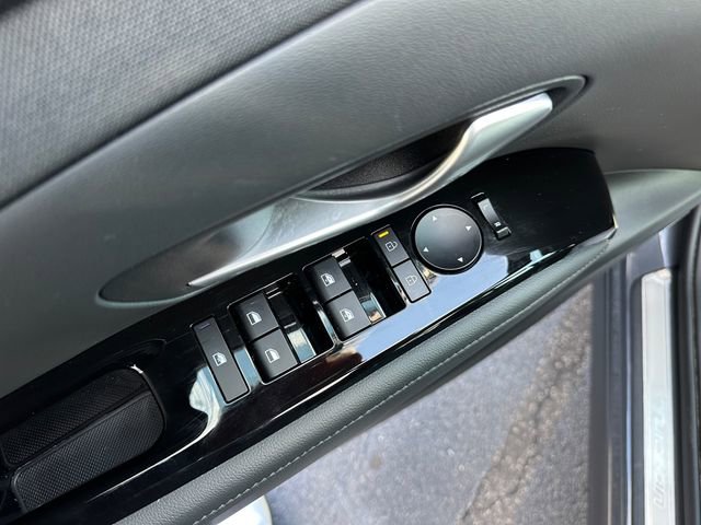 Used 2025 Hyundai Tucson Limited image 19