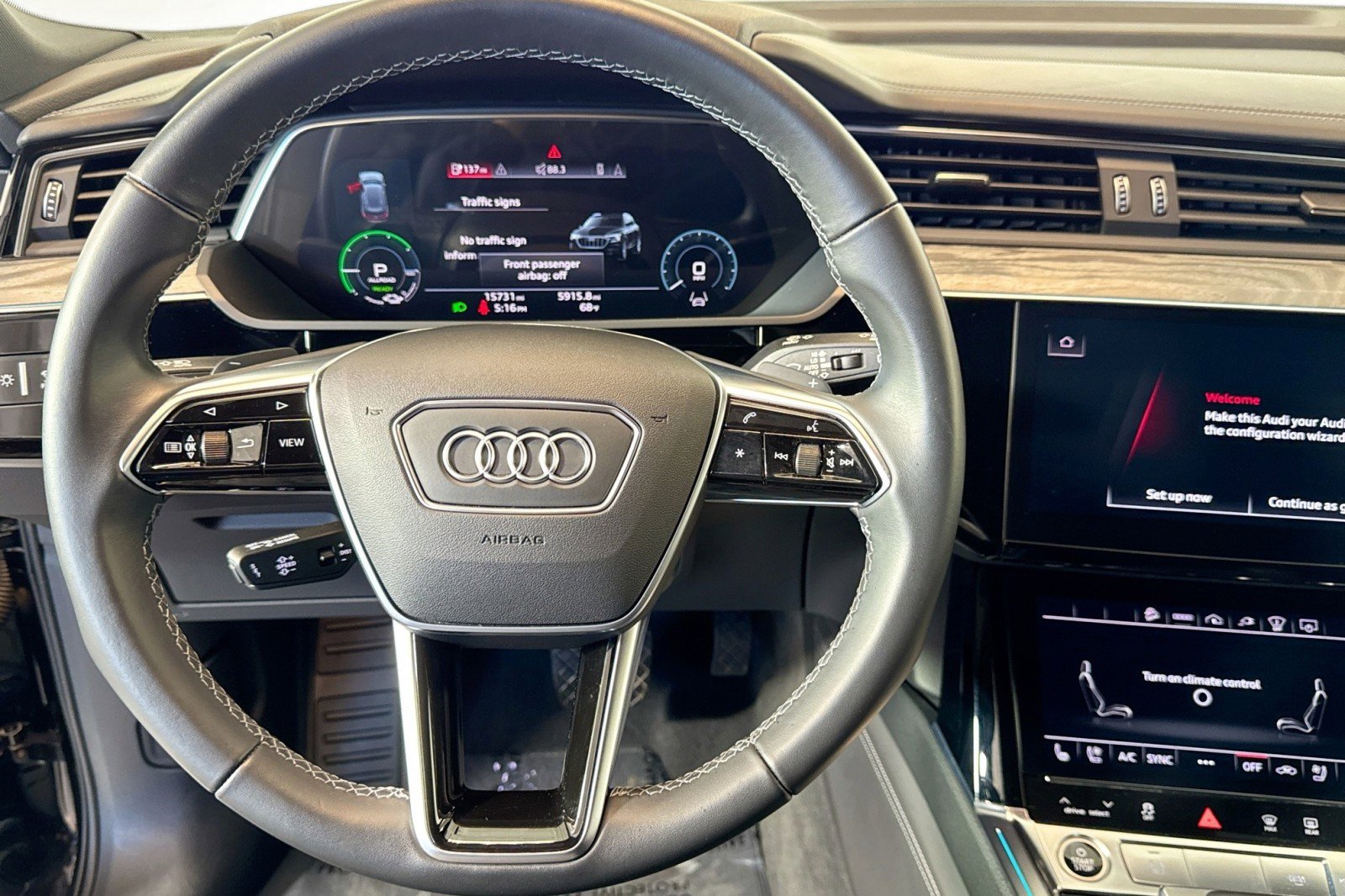 Used 2022 Audi e-tron Chronos w/ Chronos Package image 10