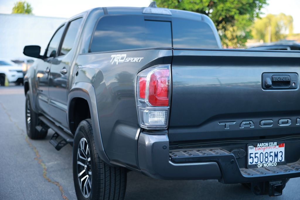 Used 2022 Toyota Tacoma TRD Sport w/ Technology Package image 13