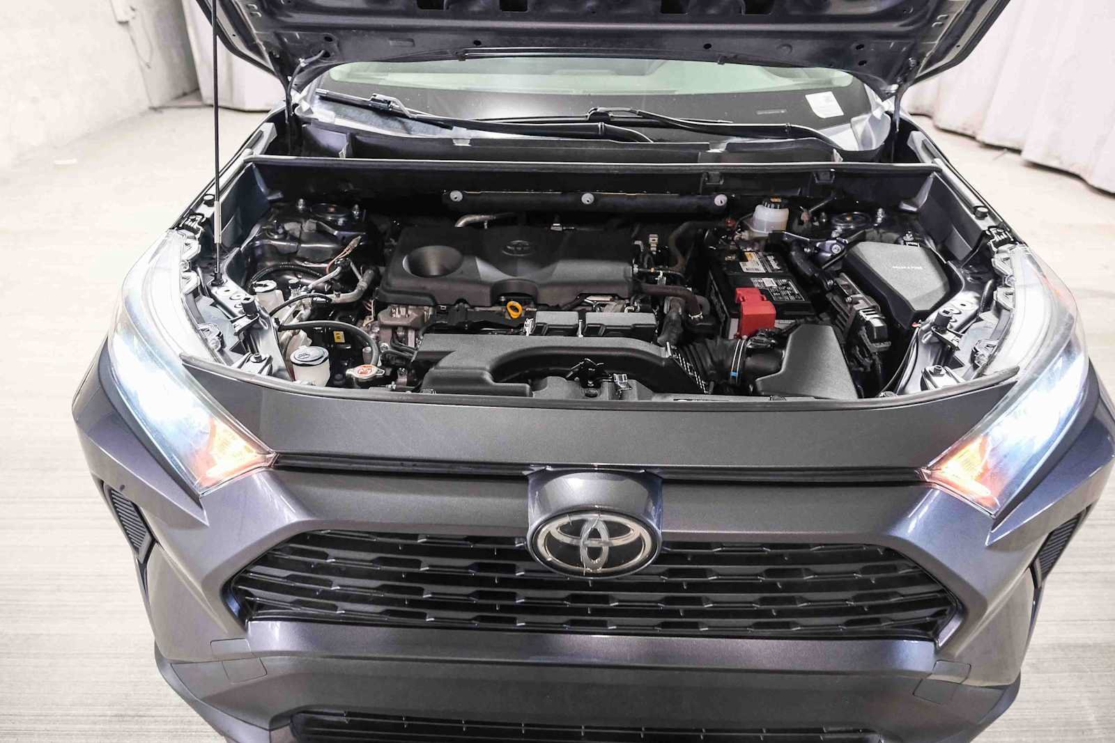 Used 2019 Toyota RAV4 LE w/ All Weather Liner Package AWD/4WD image 32