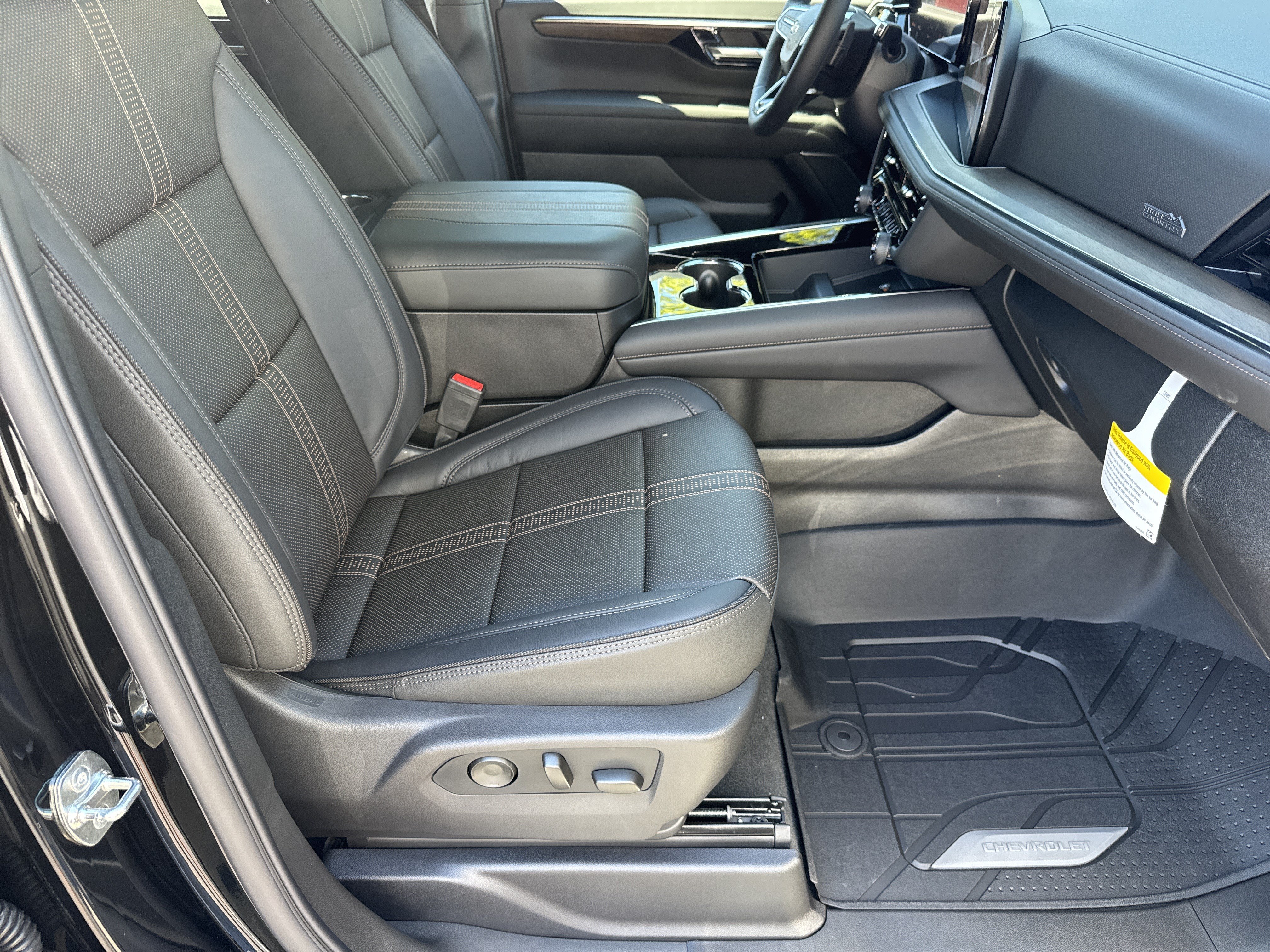 New 2026 Chevrolet Tahoe High Country AWD/4WD image 13