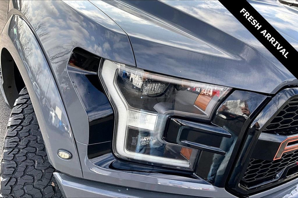 Used 2018 Ford F150 Raptor w/ Equipment Group 802A Luxury image 31