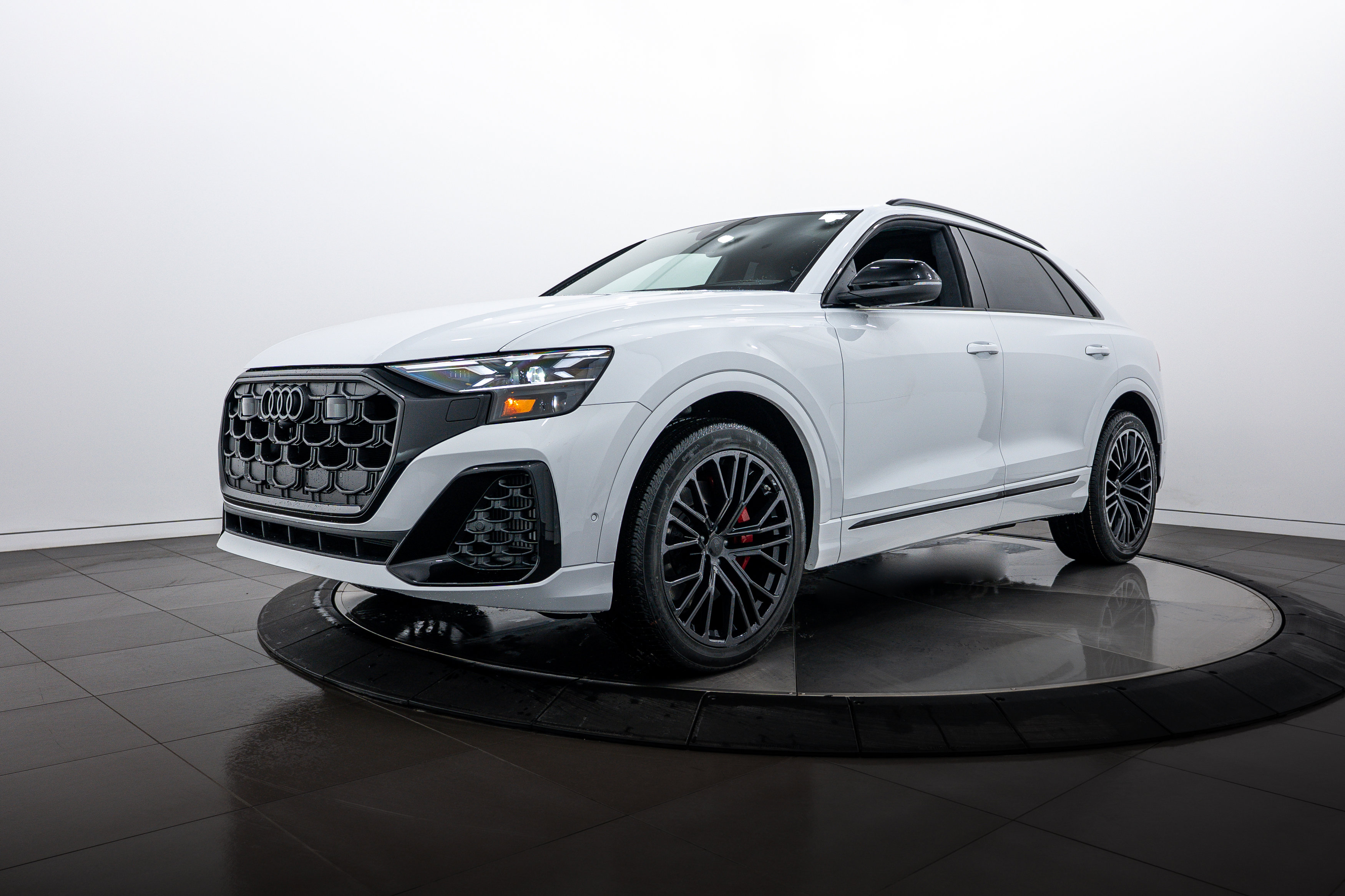 New 2026 Audi SQ8 Prestige image 6