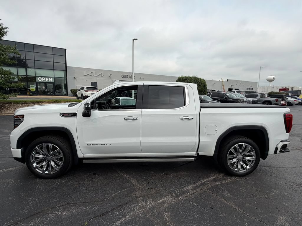 Certified 2023 GMC Sierra 1500 Denali w/ Denali Reserve Package AWD/4WD image 4