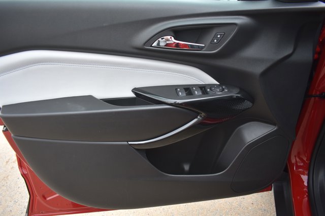 New 2026 Chevrolet Trax LT w/ Sunroof Package image 12