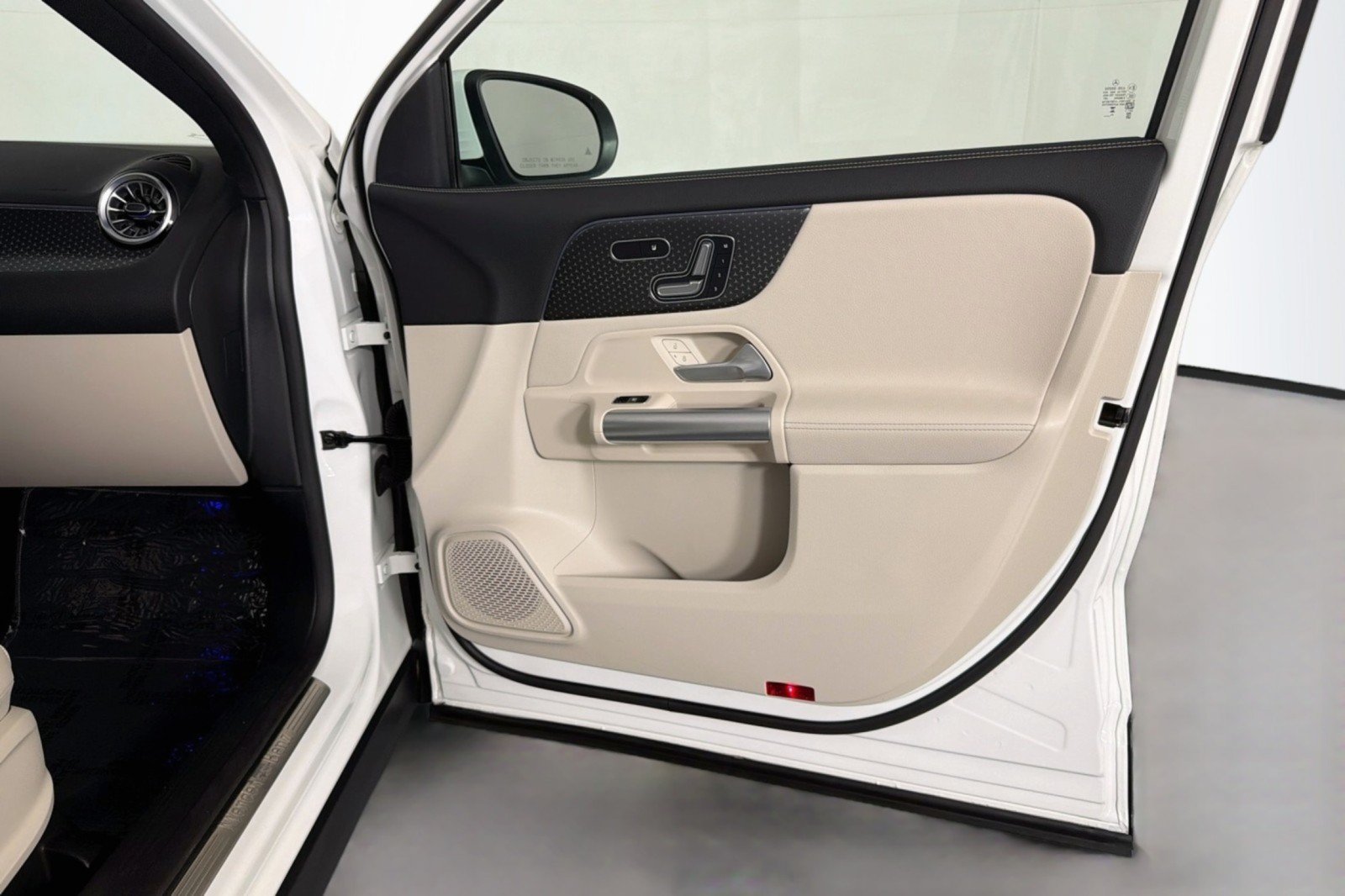 Used 2024 Mercedes-Benz GLA 250 image 24