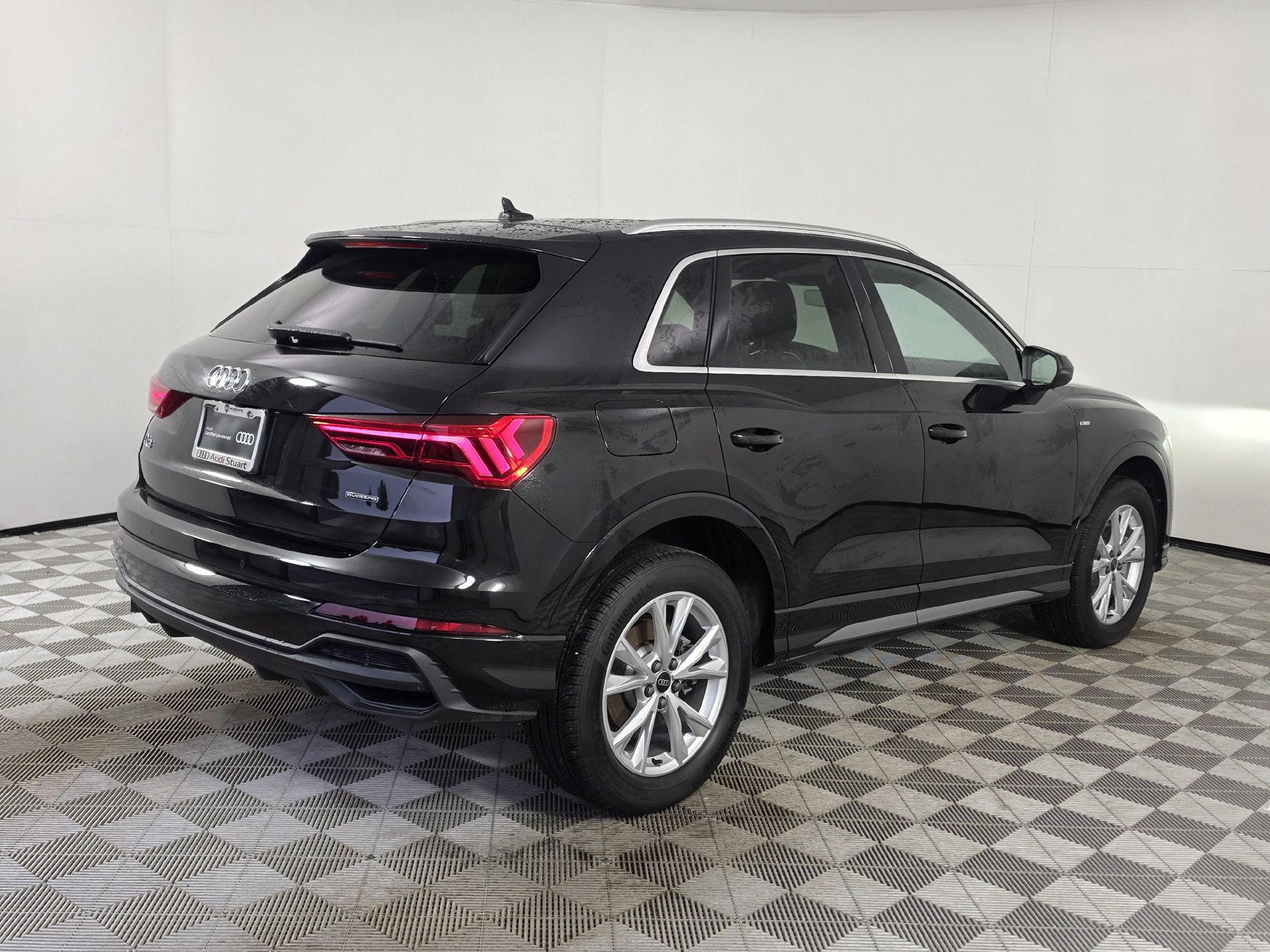 Used 2025 Audi Q3 2.0T Premium w/ Convenience Package AWD/4WD image 43