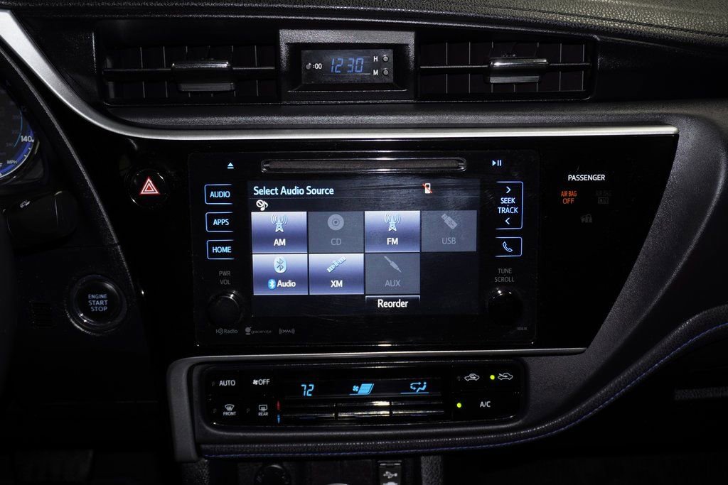 Used 2017 Toyota Corolla SE w/ SE Premium Package image 17