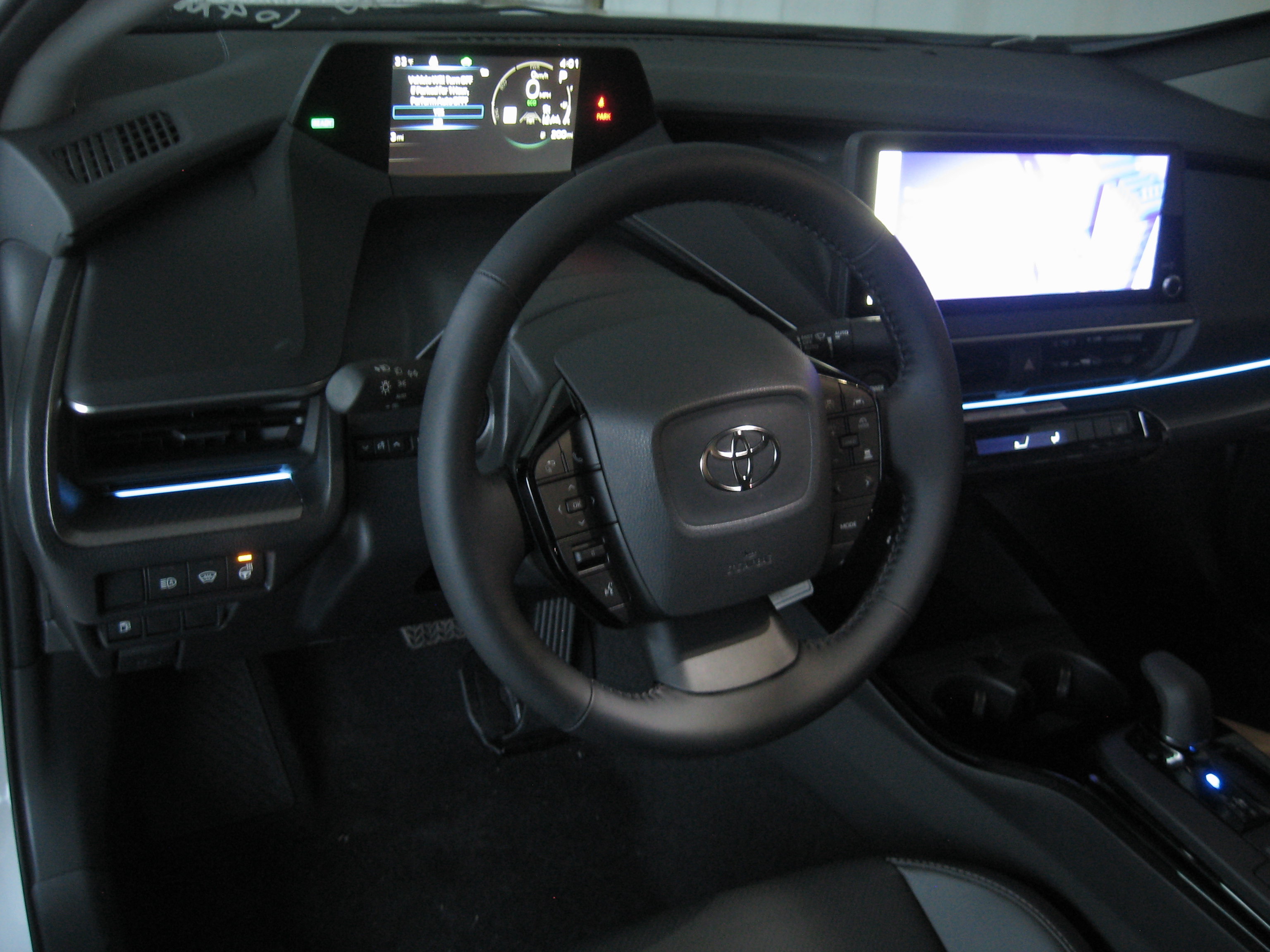 New 2026 Toyota Prius XLE image 9