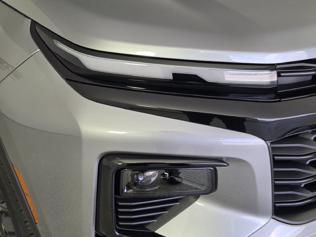 New 2026 Chevrolet Traverse LT w/ Midnight/Sport Edition FWD image 10